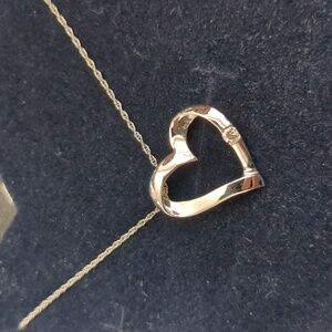 White gold with diamond heart necklace